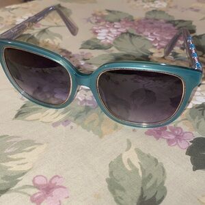 Oscar de la renta mint n gold sunglasses 🕶️